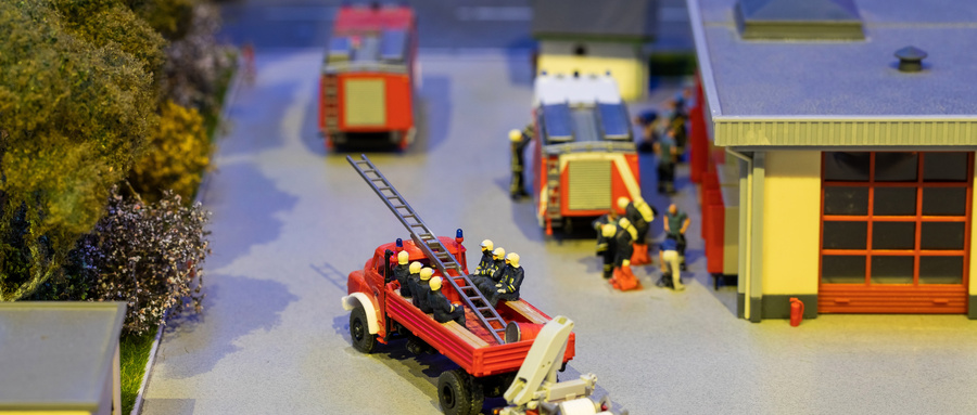 1642408503305692.jpg 摄图网_501141840_wx_消防演练(企业商用).jpg