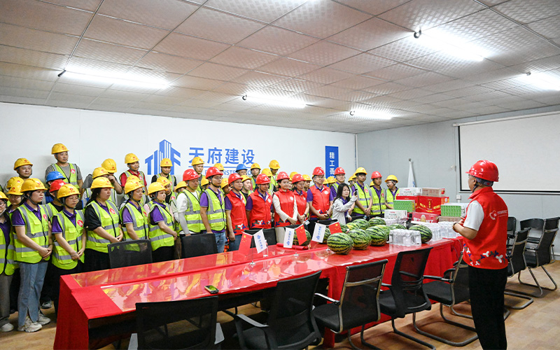 1752109236657553.jpg 慰问活动-2.jpg